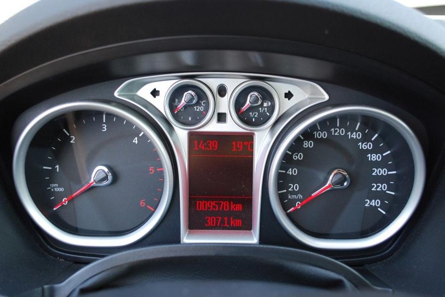  Ford Kuga 2008 года  (фото 33 из 139)